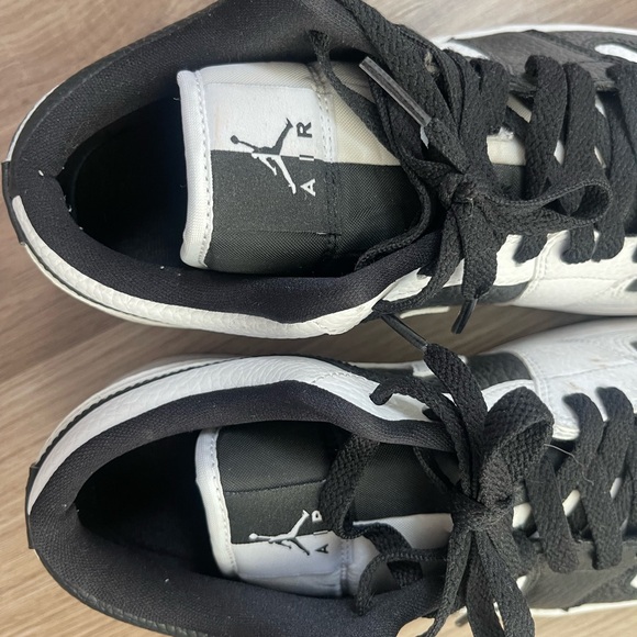 JORDAN 1 low - womens size 9.5, worn one time! In great shape, no box. - Picture 5 of 6